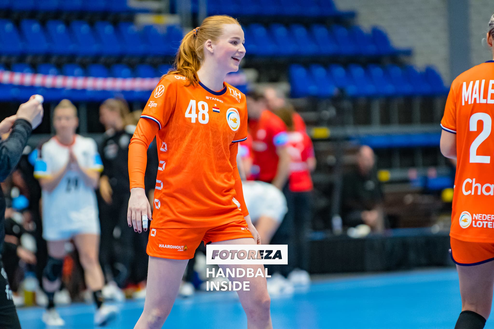 Dione Housheer Oranje