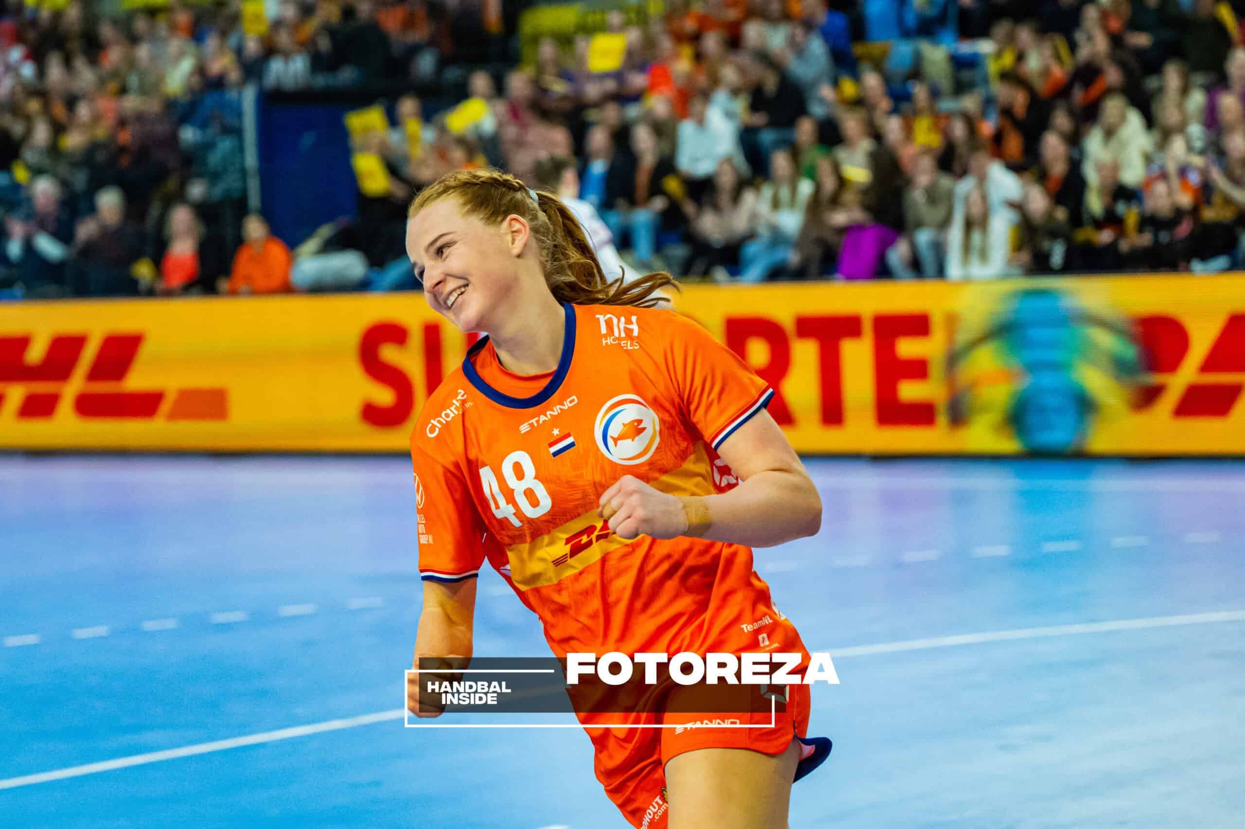 Dione Housheer Oranje