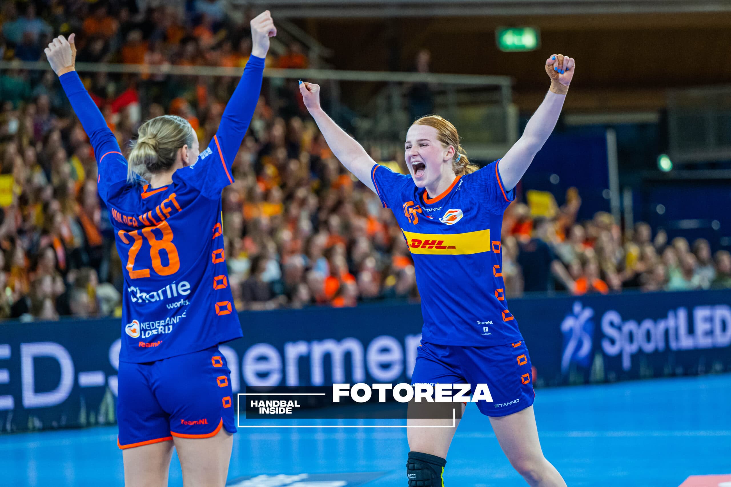 Oranje Dione Housheer