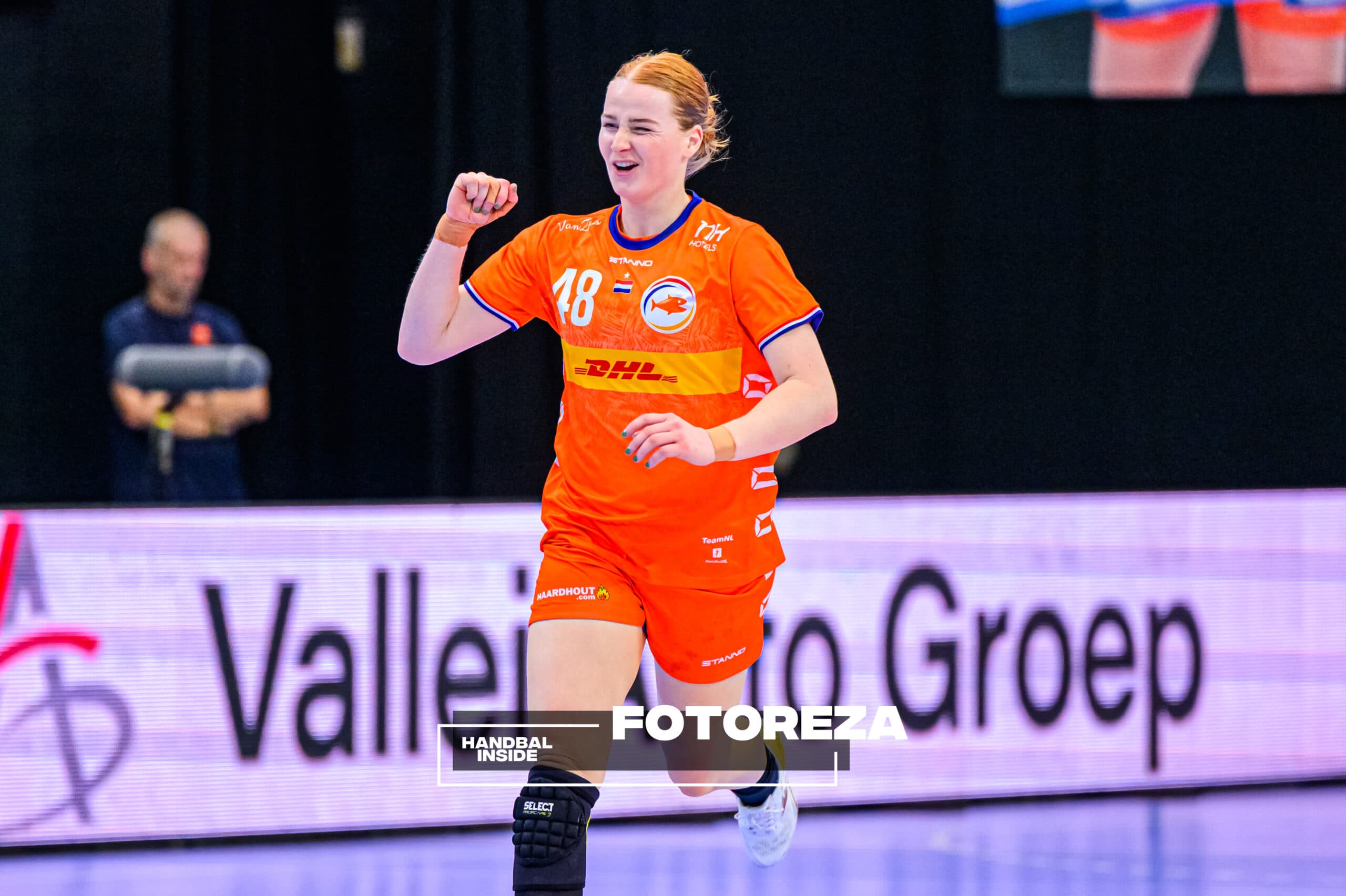 Dione Housheer Oranje