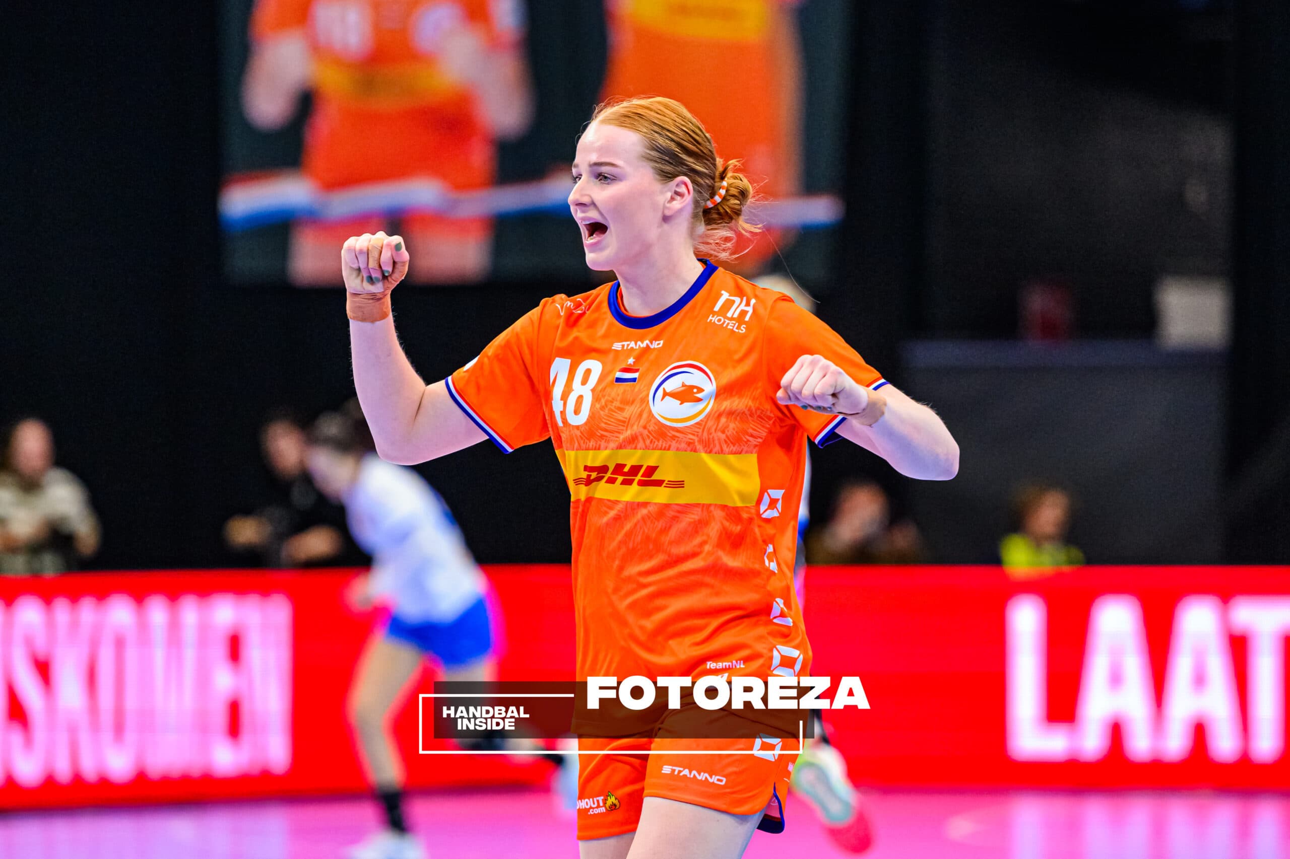 Dione Housheer Oranje
