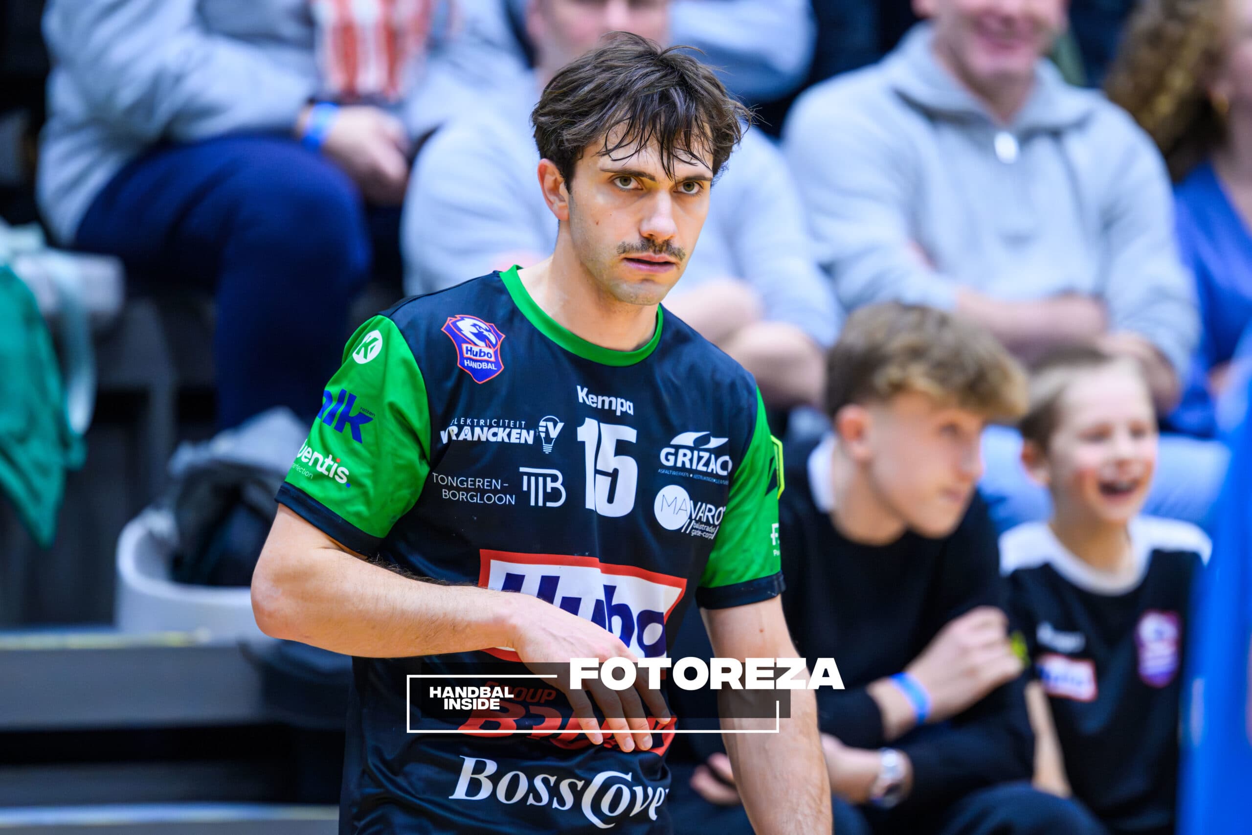 Kobe Serras Hubo Handbal