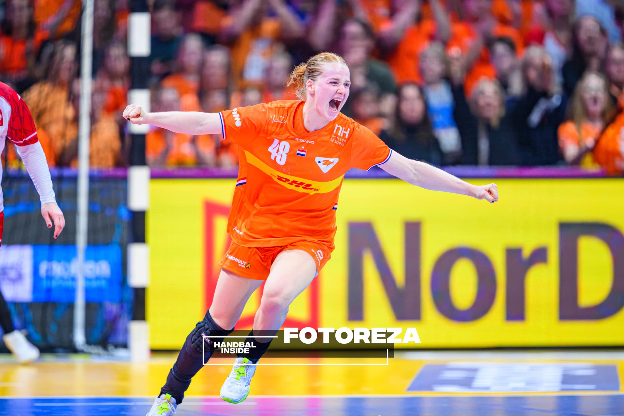 Dione Housheer Oranje