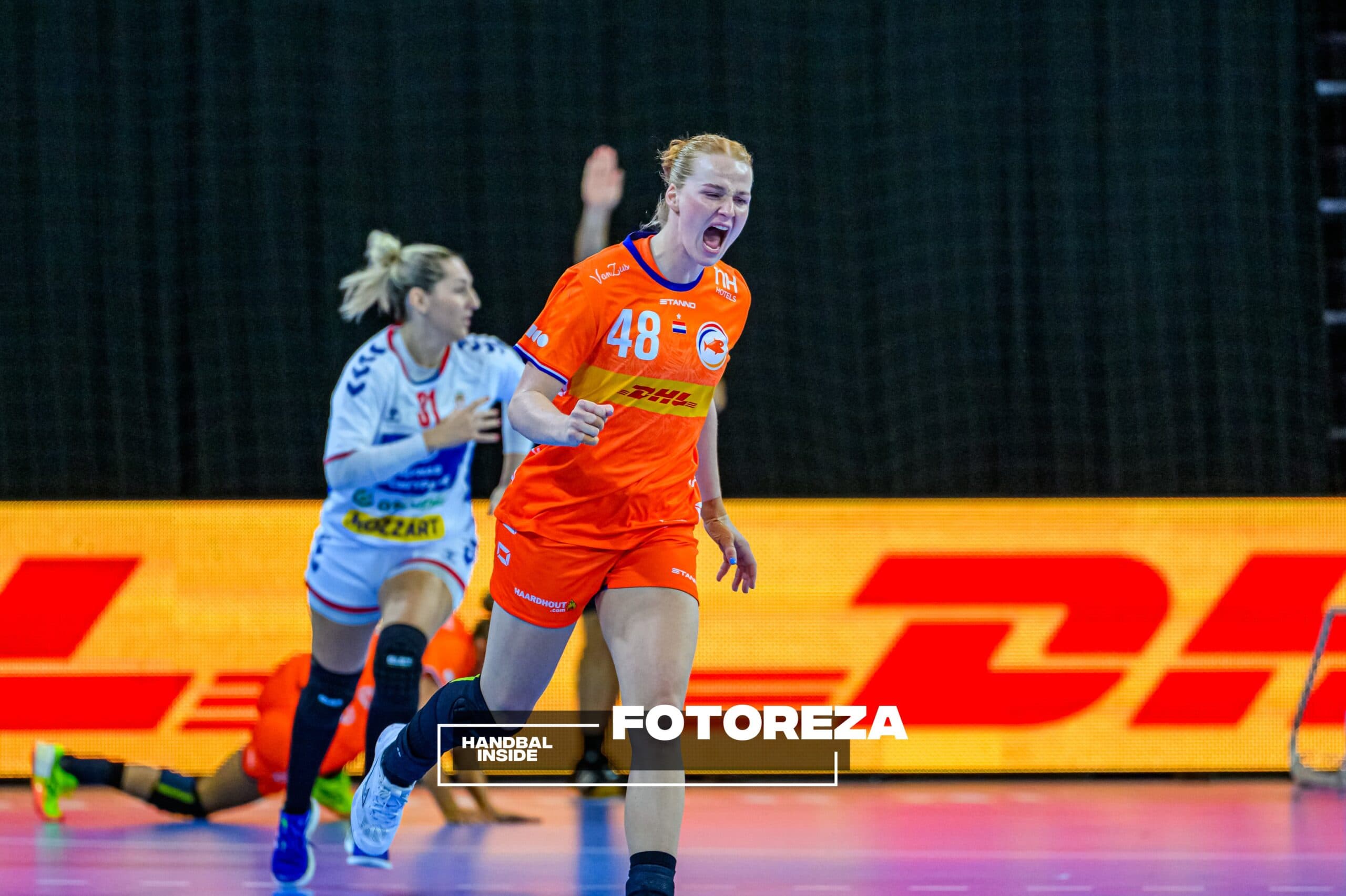 Dione Housheer Oranje