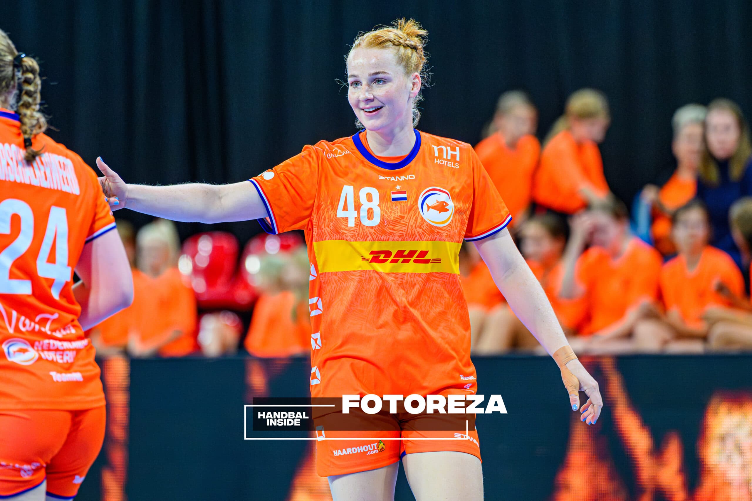 Dione Housheer Oranje