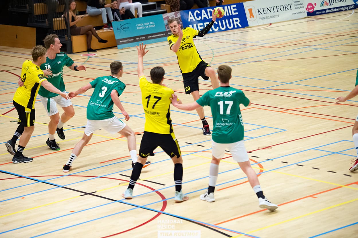 Dennis Vesters Houten