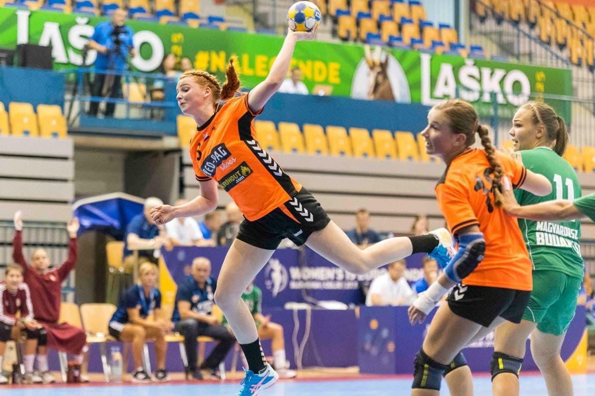 Oranje U19 Dione Housheer