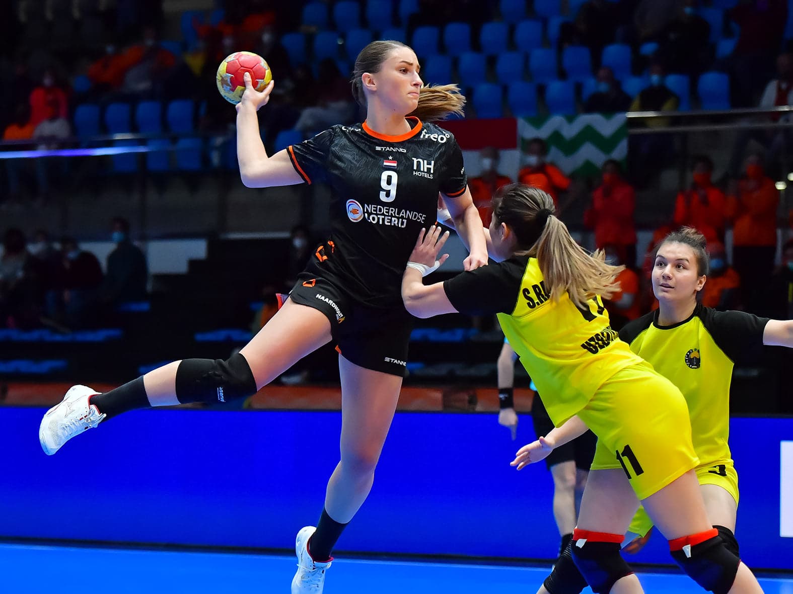 Larissa Nusser Oranje