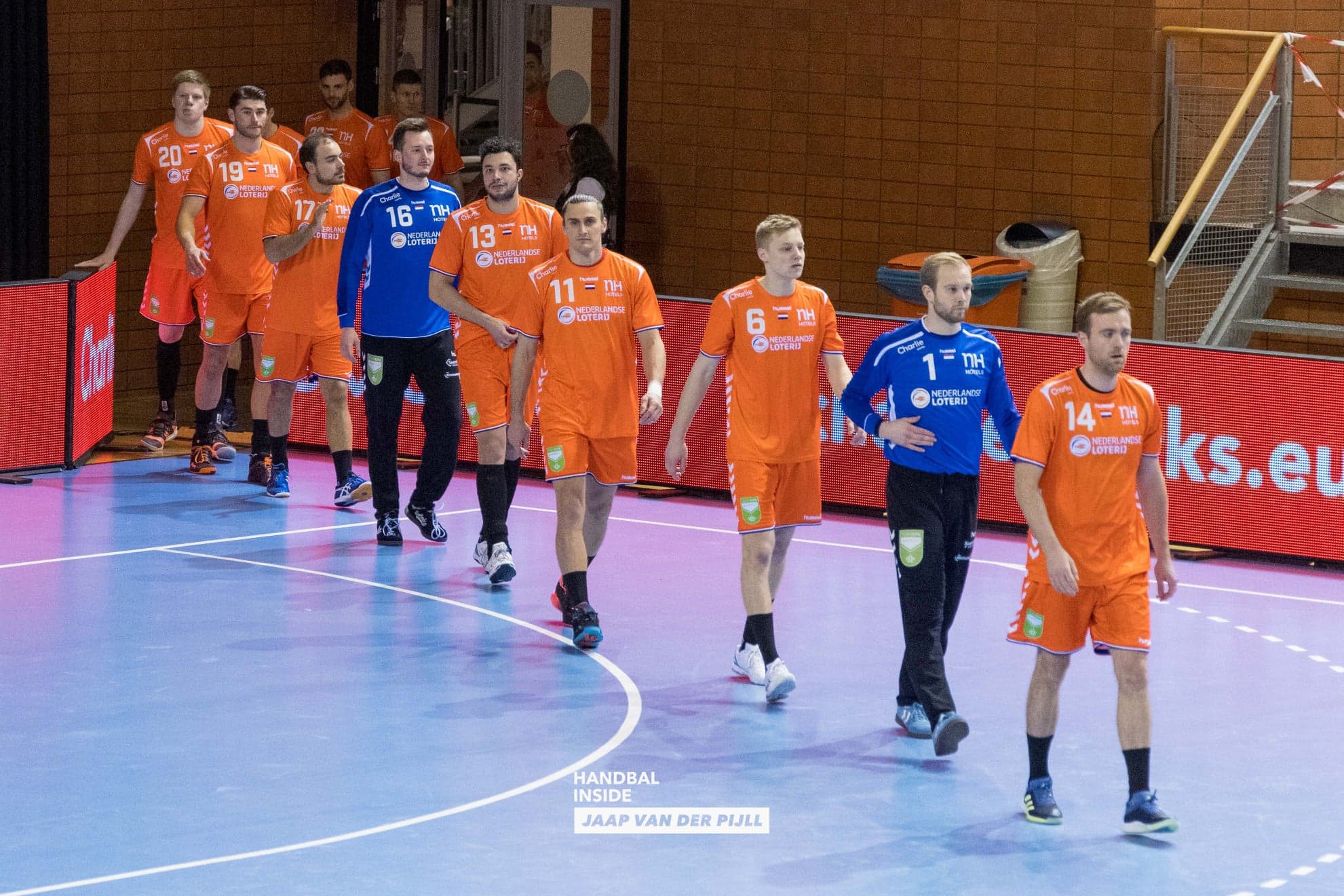 Oranje